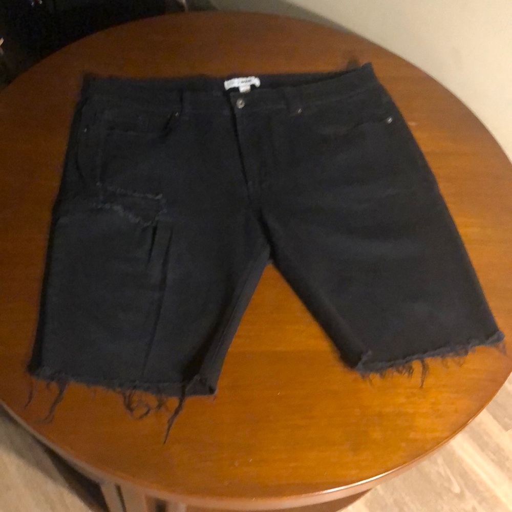 Fashion Nova Earl Denim Short - Black Size 42